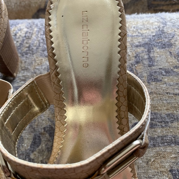 Liz Claiborne woman’s slide on sandals size 8 - Picture 3 of 8